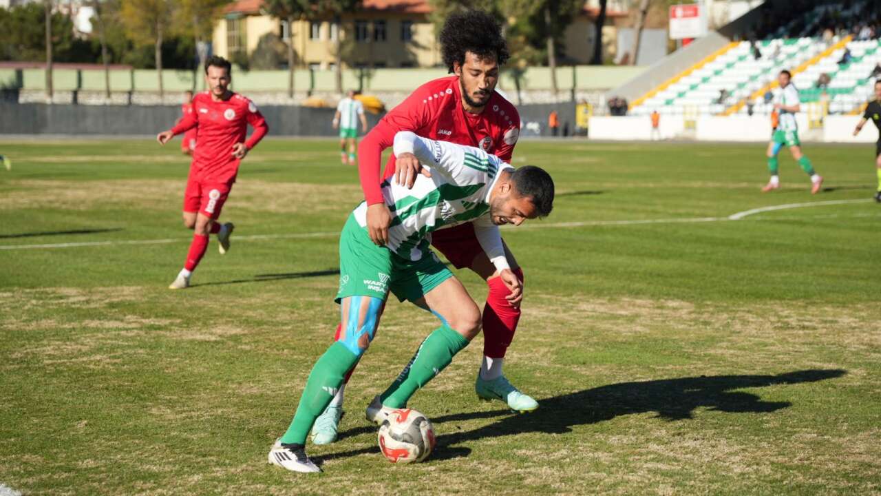 Muğla Atatürk Stadı’nda İlk 45 Dakikada Gol Çıkmadı 2